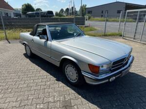 Imagen 8/72 de Mercedes-Benz 300 SL (1988)