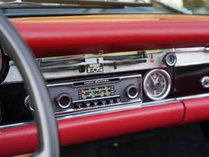Image 43/50 de Mercedes-Benz 280 SL (1969)