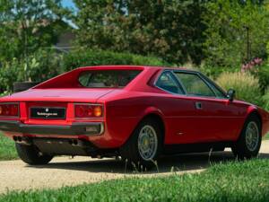 Image 8/50 de Ferrari 308 GT4 (1975)