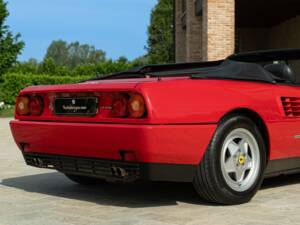 Image 25/50 of Ferrari Mondial T (1991)