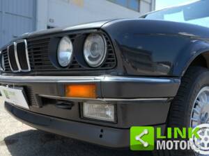 Image 9/10 de BMW 320i (1989)