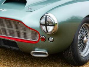 Image 39/50 de Aston Martin DB 4 Lightweight (1961)