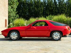 Imagen 5/50 de Porsche 928 S (1984)