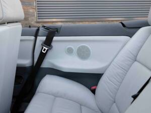 Bild 63/92 von BMW 325i (1994)