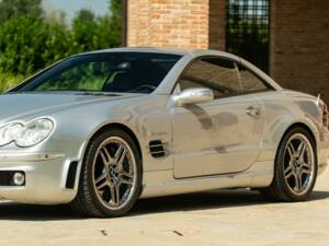 Image 25/50 of Mercedes-Benz SL 65 AMG (2005)