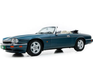 Image 2/36 of Jaguar XJS 6.0 (1994)