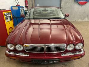 Bild 4/16 von Jaguar XJ 8 4.0 Executive (2000)