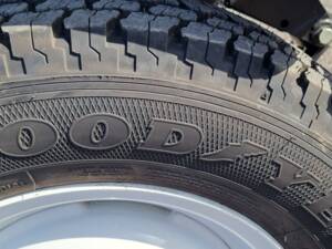 Bild 15/35 von Land Rover 88 (1976)