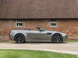 Image 29/50 of Aston Martin V8 Vantage AMR Roadster (2018)