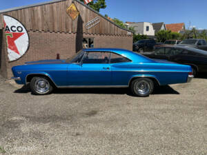 Image 29/45 of Chevrolet Impala Sport Coupe (1967)