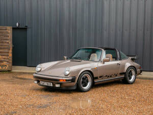 Image 40/50 of Porsche 911 SC 3.0 (1982)