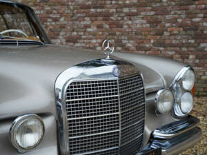 Image 37/50 of Mercedes-Benz 280 SE (1968)