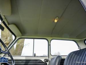 Image 32/42 of Morris Mini 1000 &quot;de Luxe&quot; (1969)