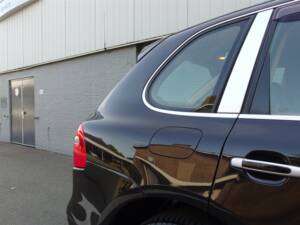 Image 22/93 of Porsche Cayenne Turbo (2007)