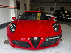 Image 28/40 of Alfa Romeo 4C (2016)