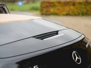 Image 72/100 of Mercedes-Benz SLS AMG Roadster (2011)