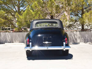 Image 16/18 of Rolls-Royce Silver Cloud II (1961)