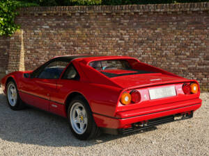 Image 14/50 of Ferrari 328 GTS (1986)