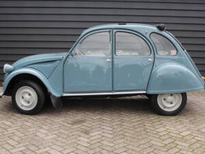 Image 4/13 of Citroën 2 CV (1969)