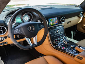 Afbeelding 33/50 van Mercedes-Benz SLS AMG Roadster (2013)