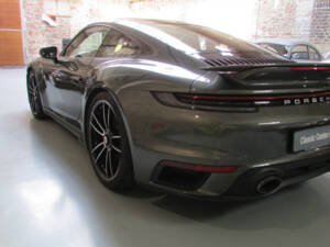 Image 6/20 of Porsche 911 Turbo (2022)