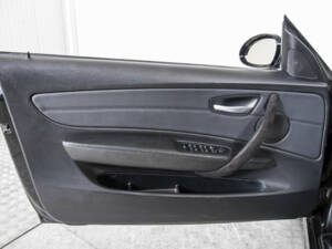 Bild 33/50 von BMW 125i (2009)