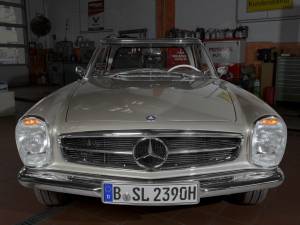 Pagoda 230 SL