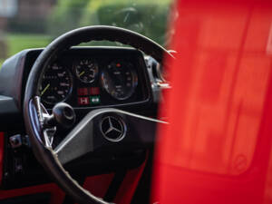 Image 33/48 de Mercedes-Benz 230 G (kurz) (1980)