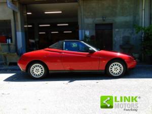 Immagine 7/9 di Alfa Romeo Spider 2.0 Twin Spark 16V (1997)