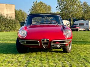 Image 3/28 of Alfa Romeo 1750 Spider Veloce (1968)