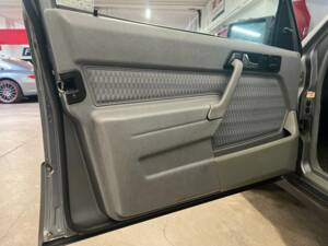 Image 7/22 of Mercedes-Benz 190 E 2.3 (1992)