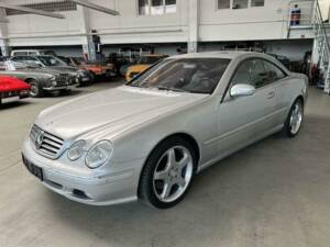 Image 4/15 of Mercedes-Benz CL 55 AMG (2004)