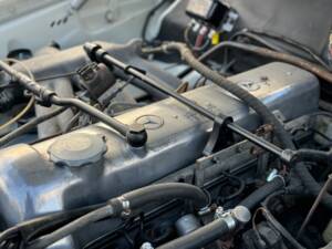 Image 105/132 of Mercedes-Benz 220 SE b (1963)