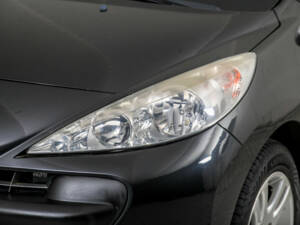 Image 22/46 of Peugeot 207 CC 1.6 VTi (2009)