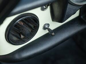 Image 42/50 of Alfa Romeo 1750 Spider Veloce (1969)