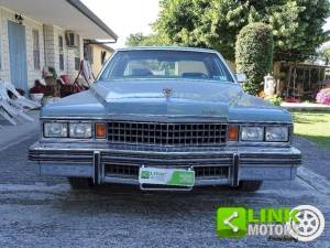 Image 9/10 of Cadillac DeVille (1978)