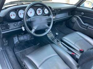 Image 14/19 of Porsche 911 Carrera (1995)