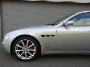 Bild 22/99 von Maserati Quattroporte 4.2 (2007)