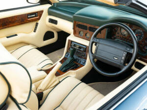 Image 47/50 of Aston Martin Virage Volante (1993)