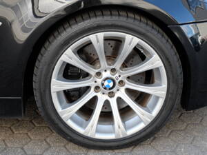 Image 20/51 of BMW M5 (2007)