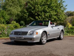Image 1/50 of Mercedes-Benz SL 320 &quot;Mille Miglia&quot; (1995)