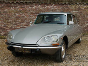 Image 44/50 of Citroën DS 20 Pallas (1972)