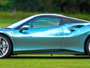 Image 14/24 of Ferrari 488 Spider (2017)