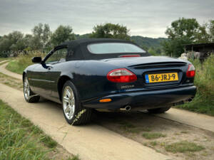 Afbeelding 28/100 van Jaguar XK8 4.0 (2000)