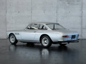 Image 3/24 of Ferrari 330 GT 2+2 (1964)