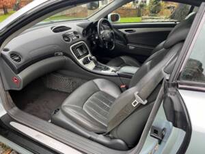 Imagen 19/30 de Mercedes-Benz SL 55 AMG (2003)