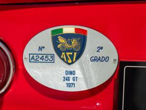 Image 18/50 de Ferrari Dino 246 GT (1971)