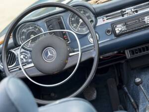 Bild 34/41 von Mercedes-Benz 280 SL (1971)