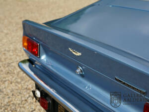 Image 38/50 of Aston Martin DBS V8 (1973)