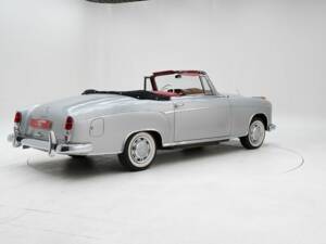 Image 2/15 of Mercedes-Benz 220 S Cabriolet (1959)